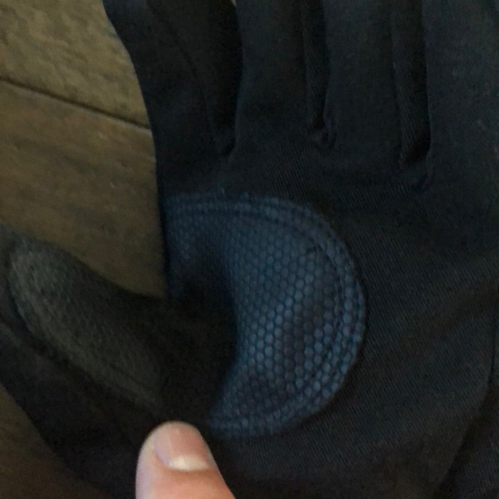 Gloves - Picture 4 of 5